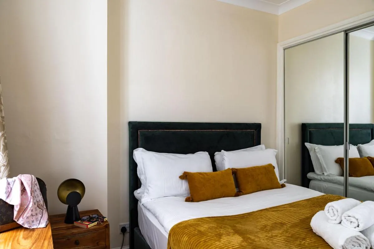 Image 2 of One Bedroom Apartment in Marylebone
