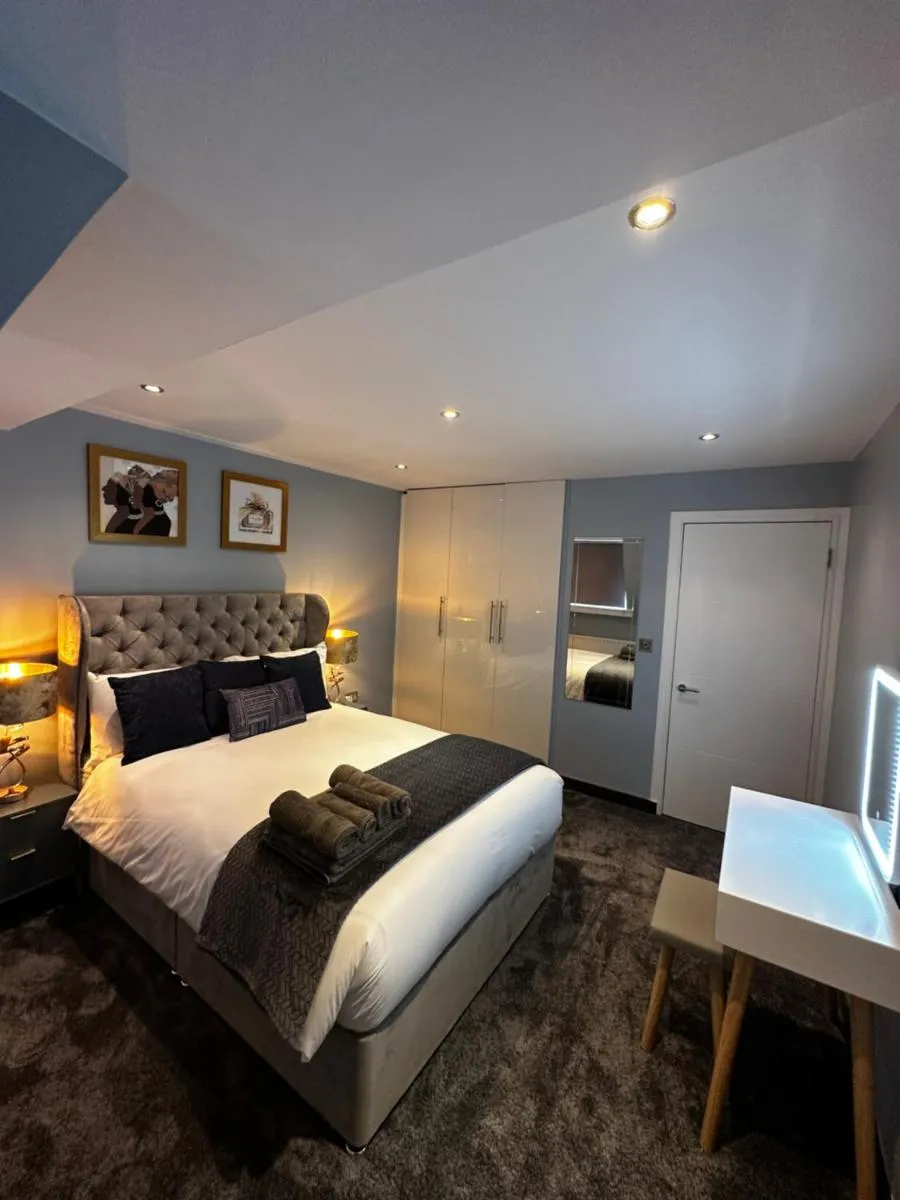 Image 6 of One bedroom flat in Chelsea