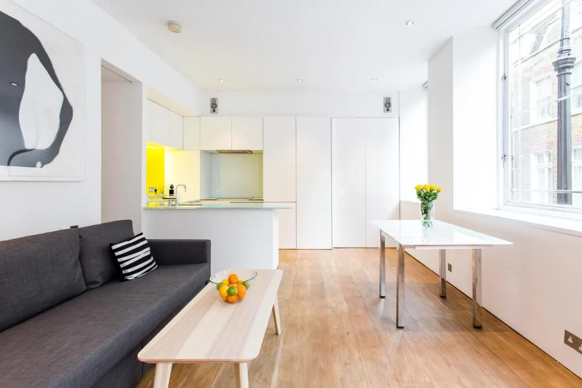 Image 4 of Oxford Circus Designer Apartment