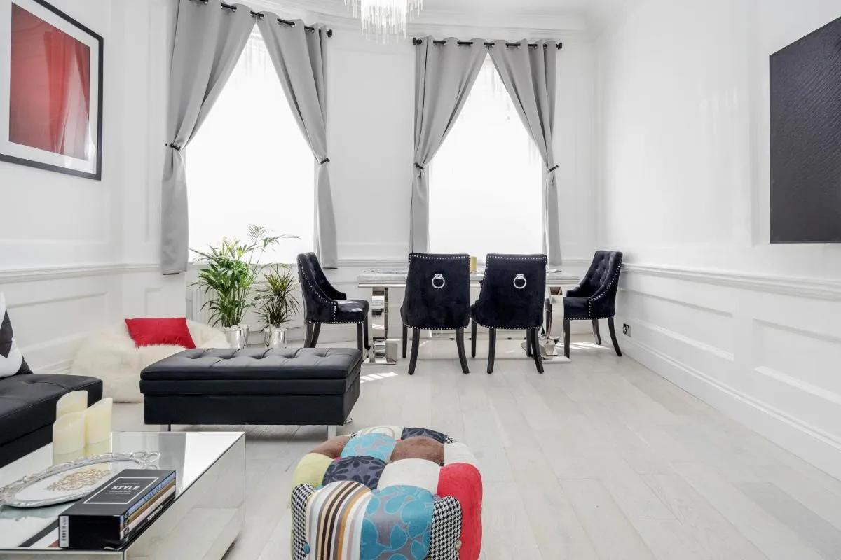 Image 4 of Oxford Street 2 Bed Apartment