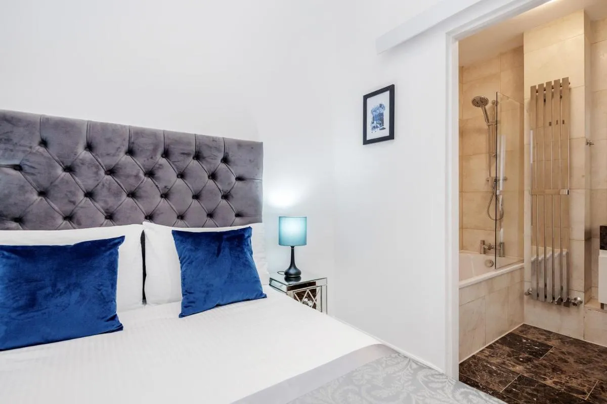 Image 5 of Oxford Street 2 Bed Apartment