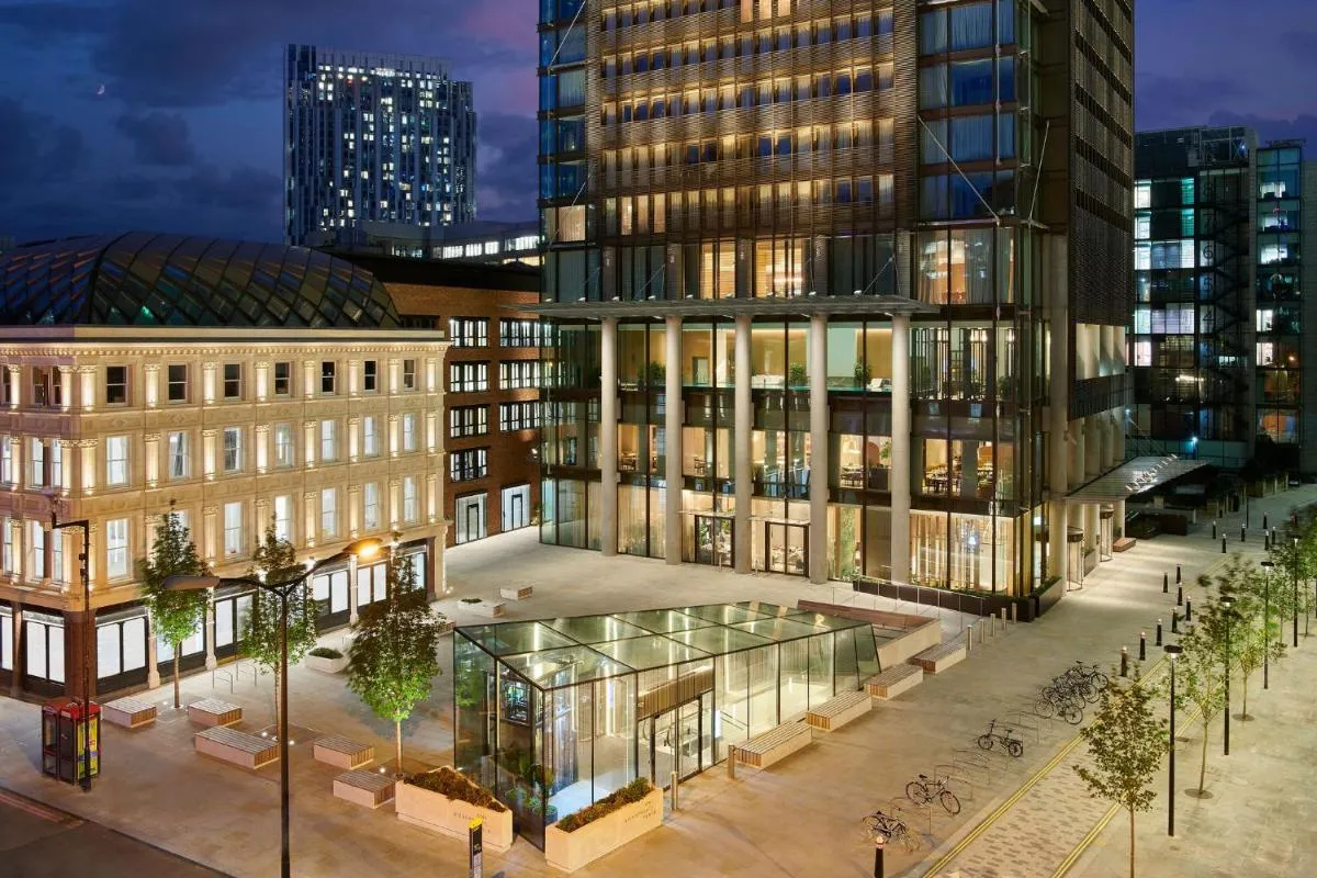 Image 4 of Pan Pacific London