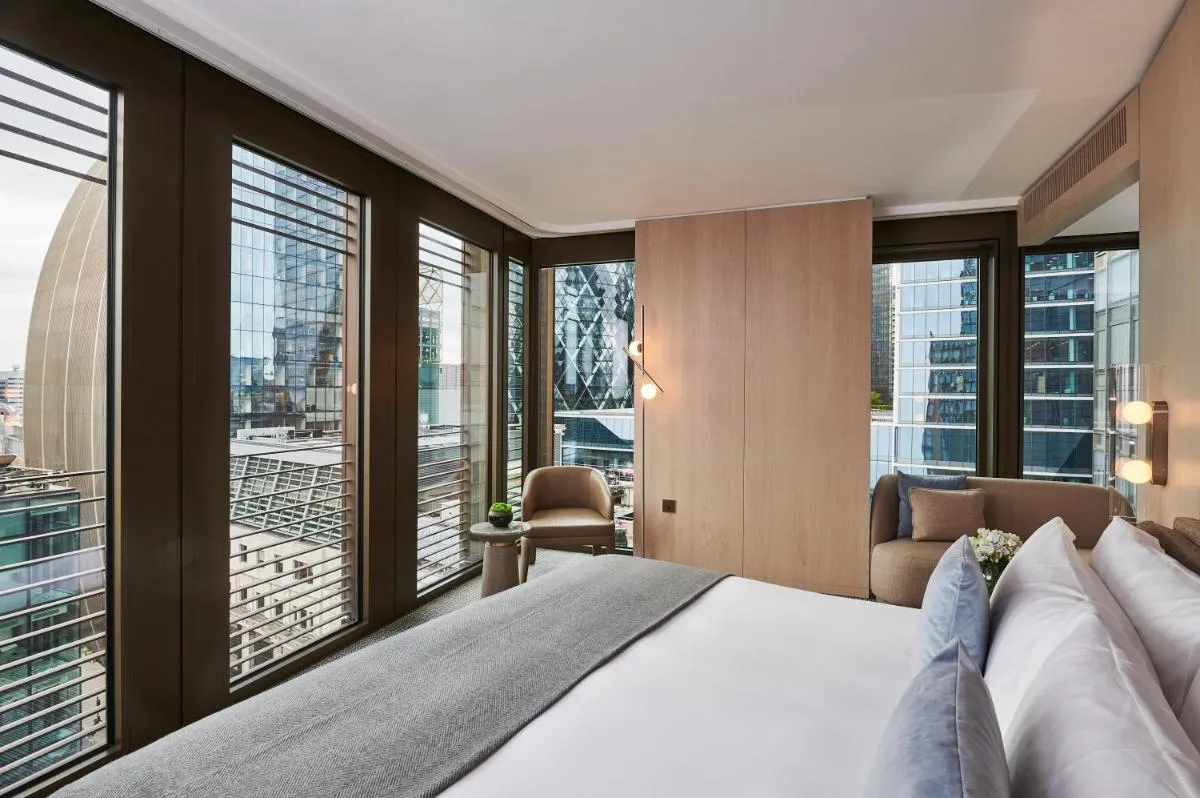Image 1 of Pan Pacific London