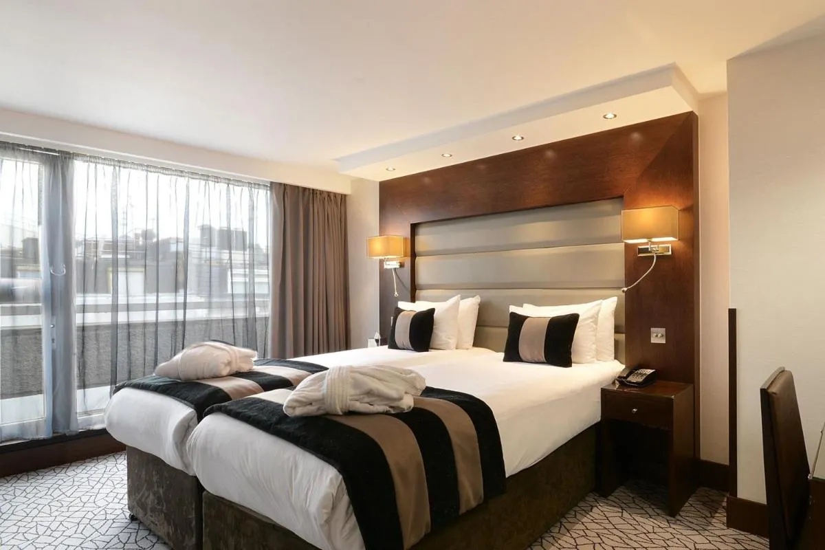 Image 1 of Park Grand London Kensington