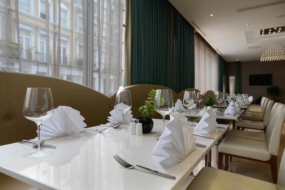 Image 3 of Park Grand London Kensington