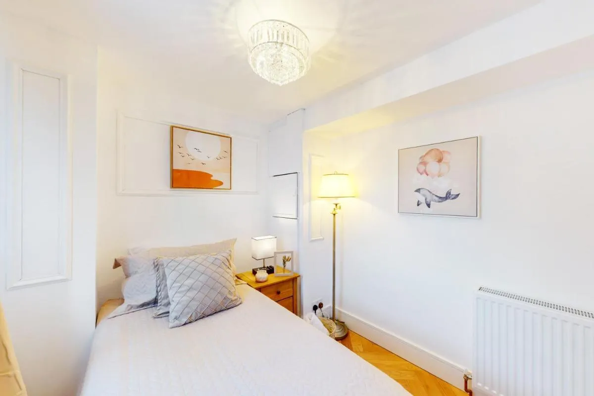 Image 6 of Park Lane Apartments Harrowby street