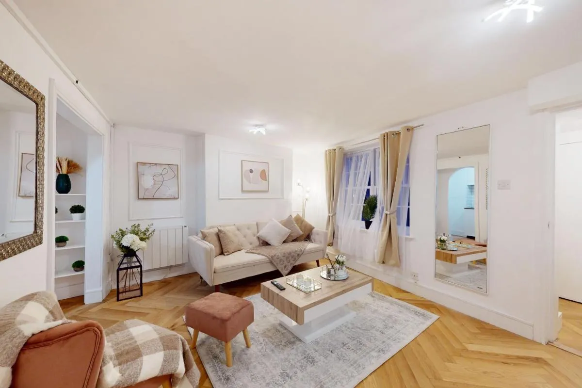 Image 4 of Park Lane Apartments Harrowby street