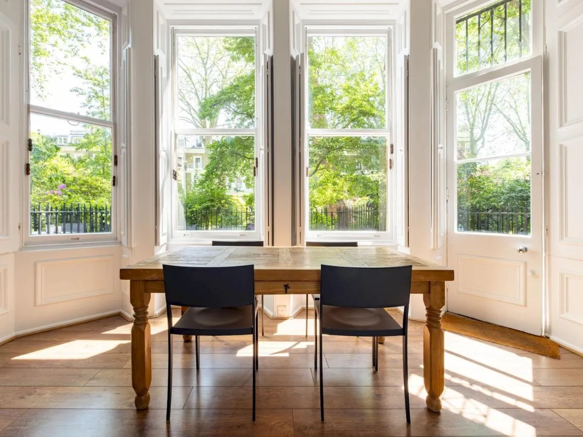Image 3 of Pass the Keys Gorgeous studio with access to a private garden