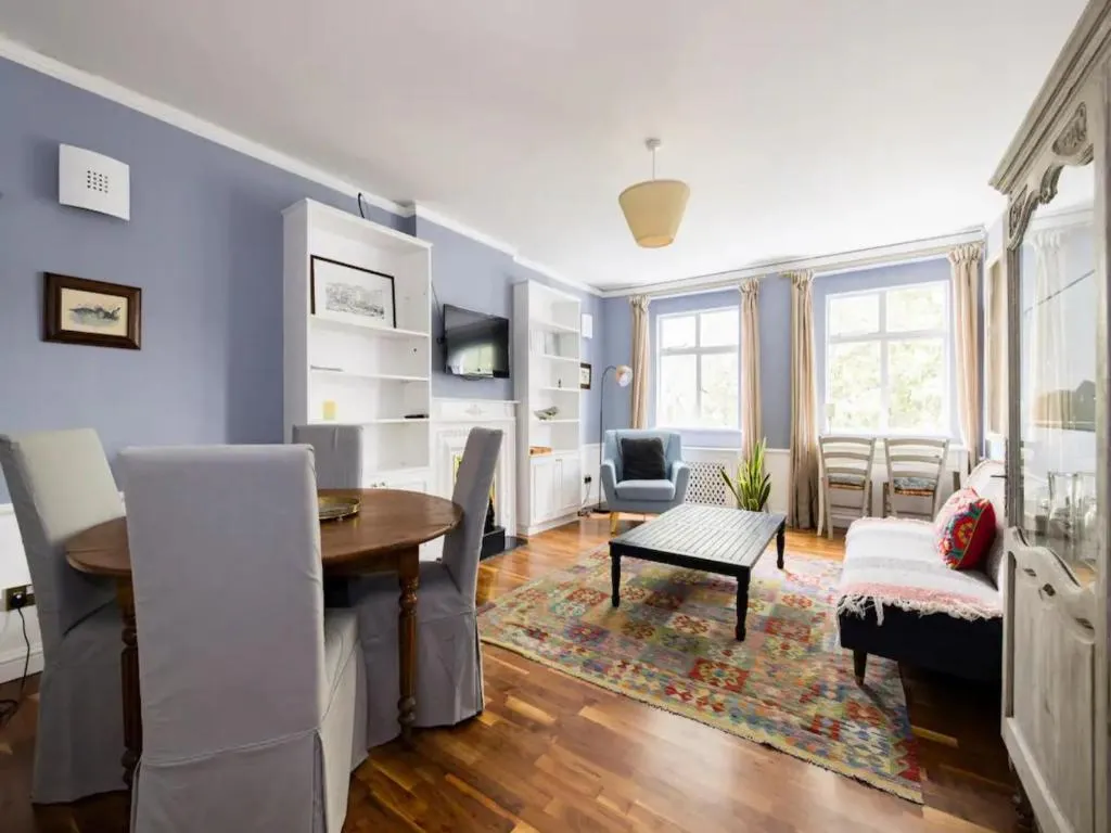 Image of Pass the Keys Spacious and central 2 bedroom flat in Chelsea