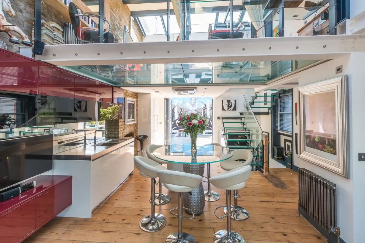 Image 3 of Penthouse