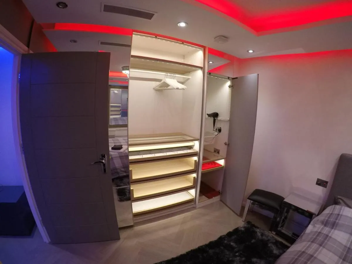 Image 3 of Perfect Central London Base