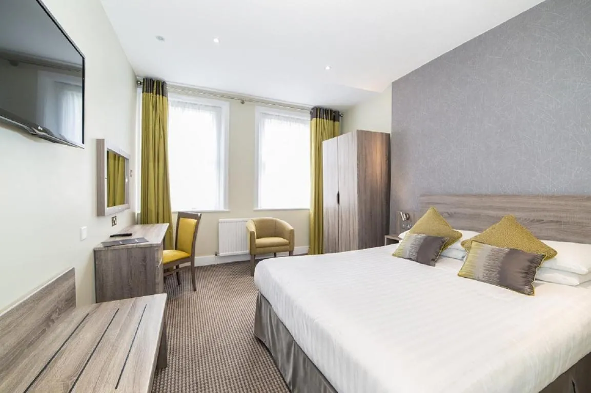 Image of Phoenix Hotel