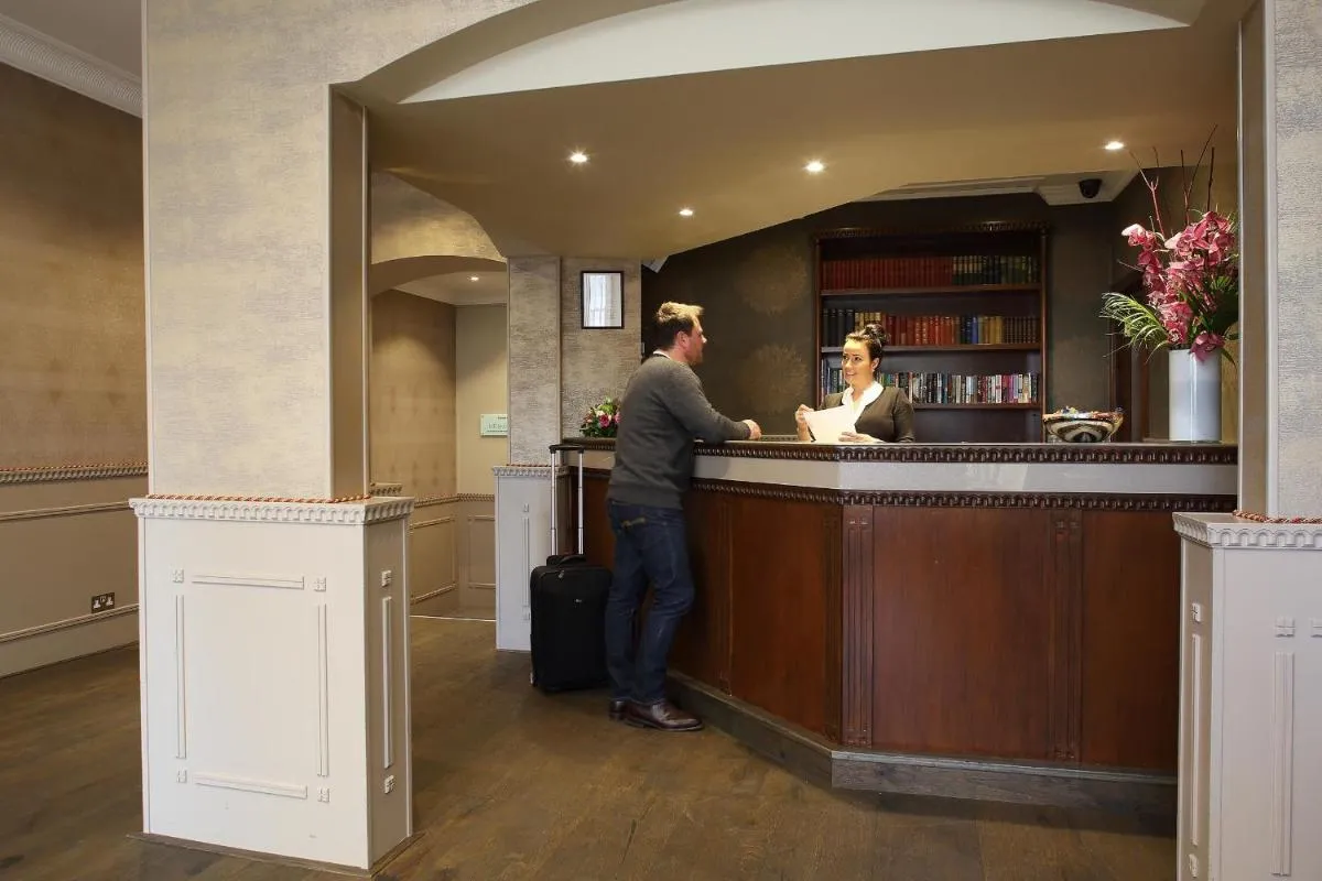 Image 6 of Phoenix Hotel