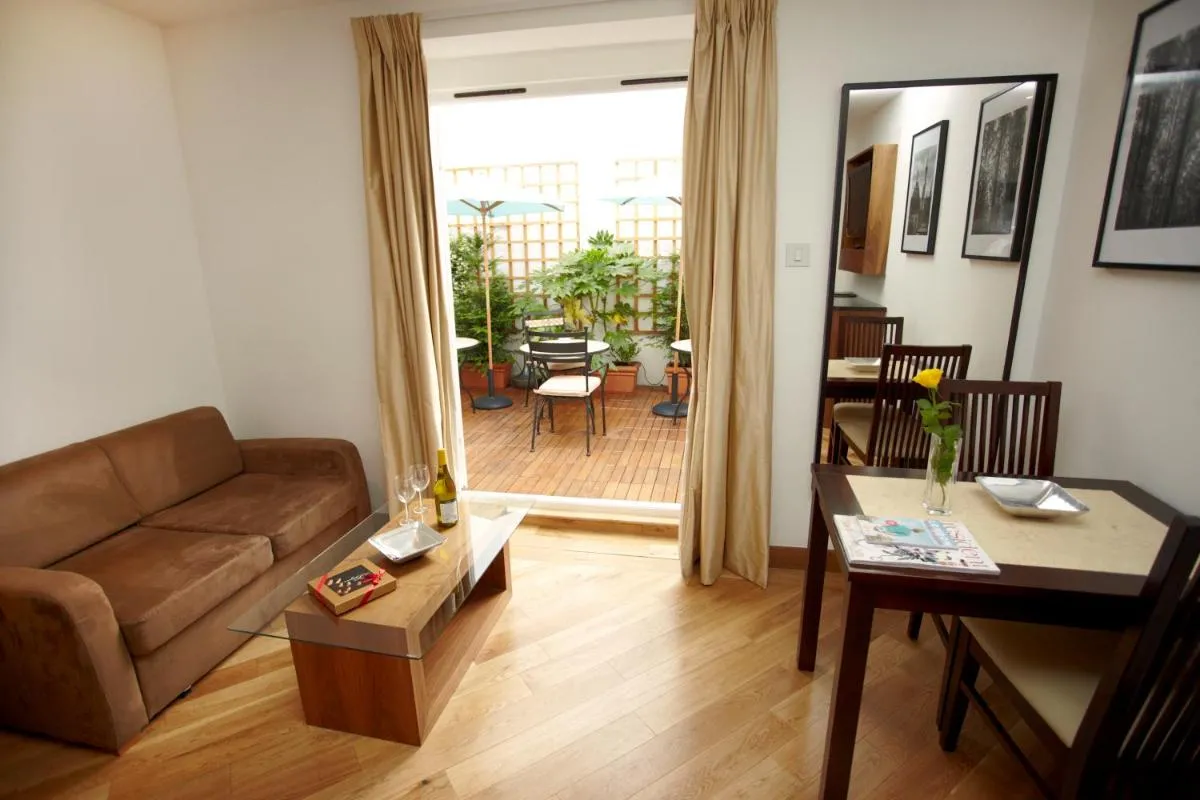 Image 3 of Presidential Apartments Kensington
