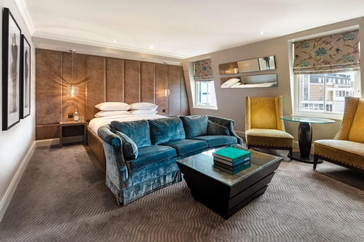 Image 1 of Radisson Blu Hotel, London Bloomsbury