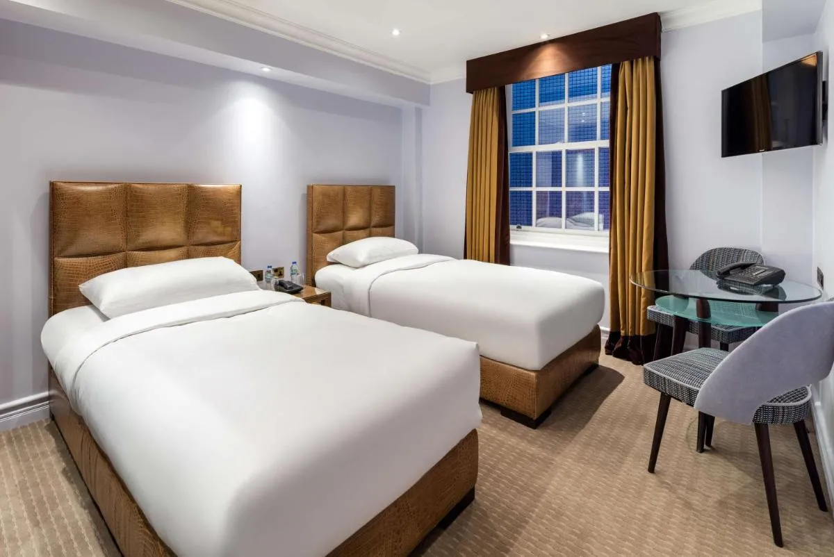 Image 3 of Radisson Blu Hotel, London Bond Street