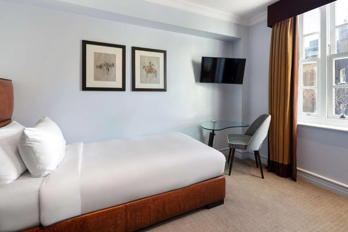 Image 4 of Radisson Blu Hotel, London Bond Street