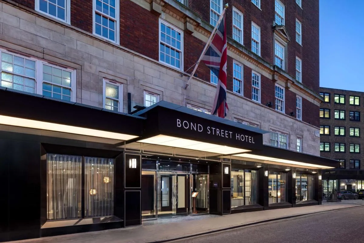 Image 2 of Radisson Blu Hotel, London Bond Street