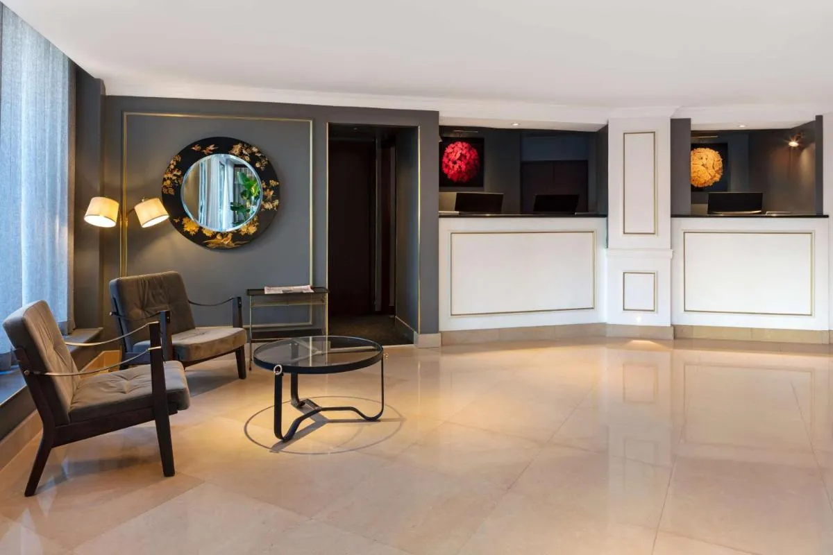 Image 1 of Radisson Blu Hotel, London Bond Street