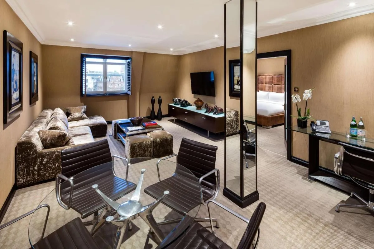 Image 3 of Radisson Blu Hotel, London Leicester Square – formerly Hampshire