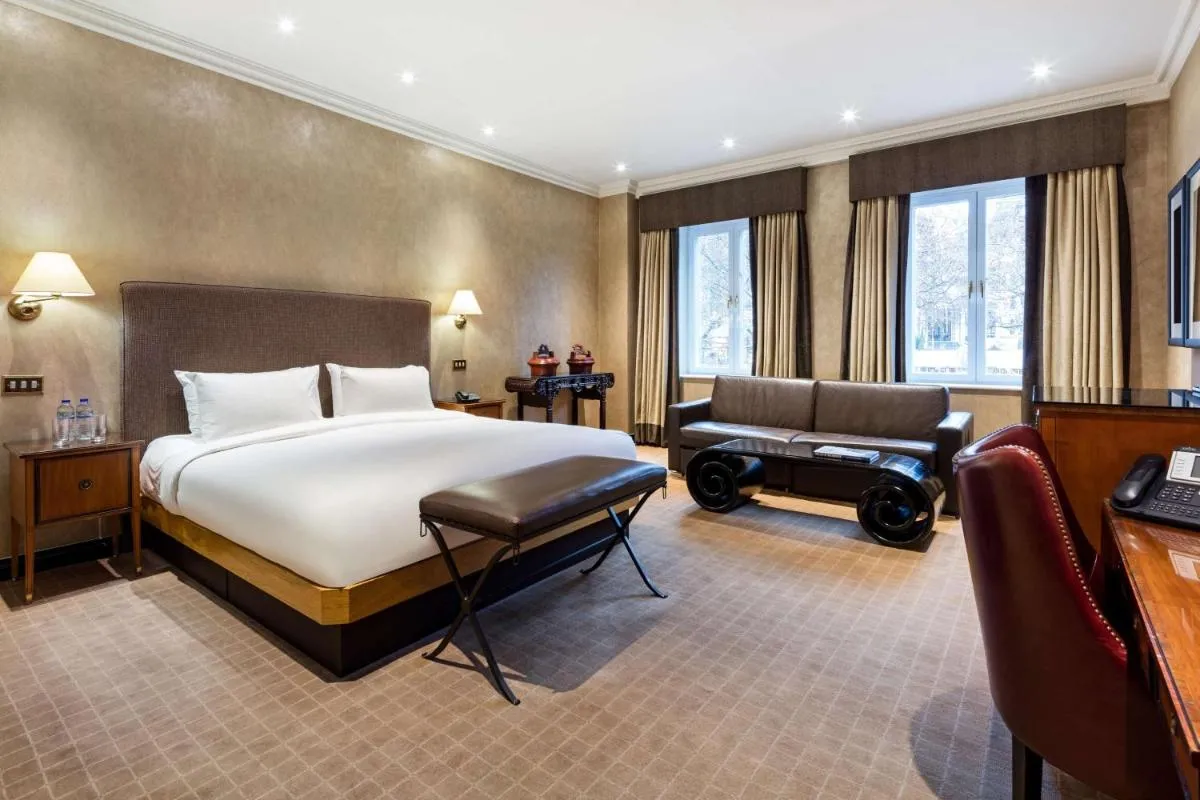 Image 2 of Radisson Blu Hotel, London Leicester Square – formerly Hampshire
