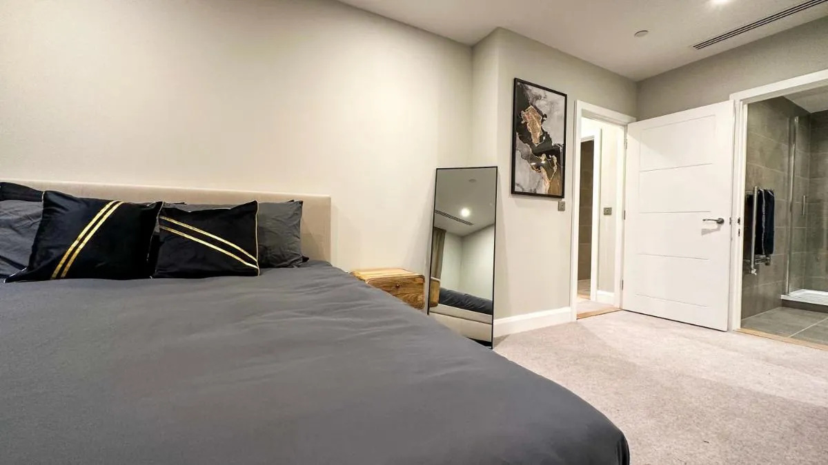 Image 1 of Rare Duplex 2B3B Modern 1GB Wifi – LuxuryLondonStays