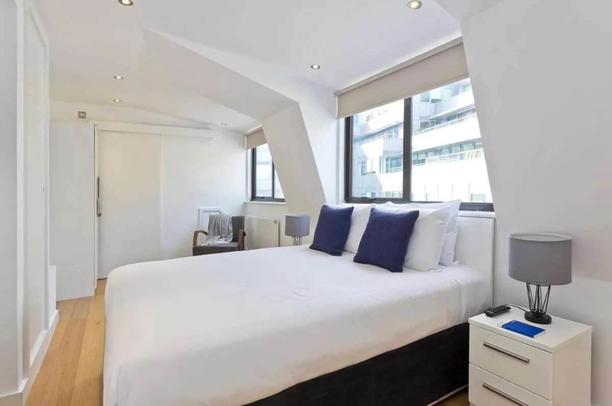 Image 6 of Red Lion Court by City2Stay