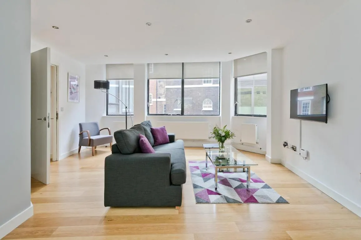 Image of Red Lion Court by City2Stay