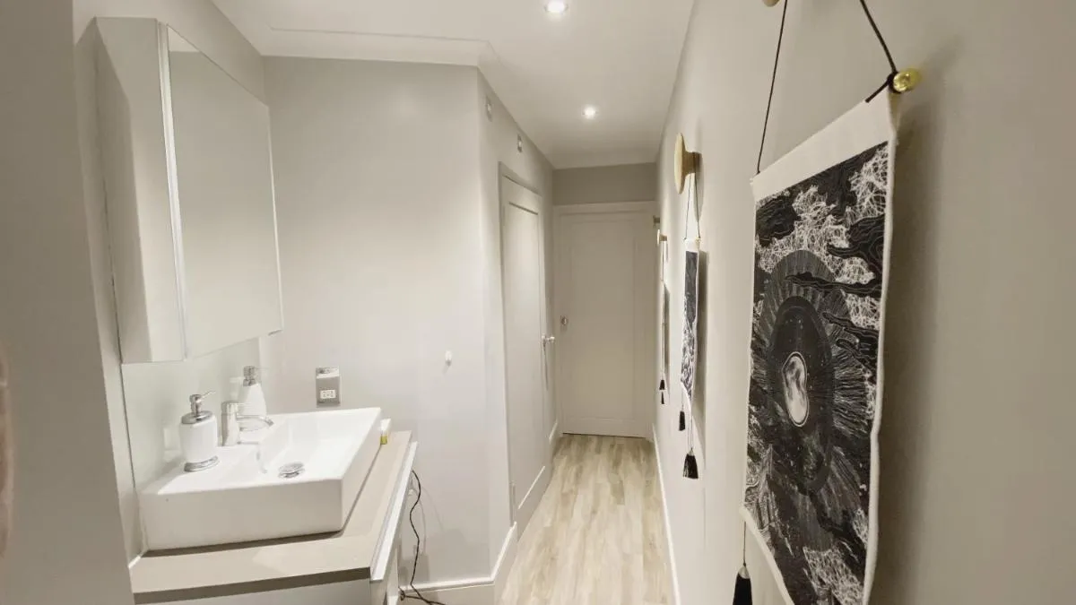 Image 6 of Remarkable 1-Bed Studio in London