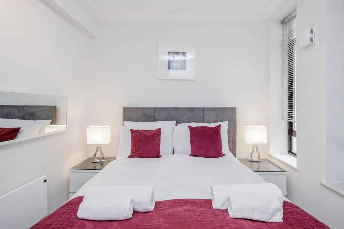 Image 3 of Roomspace Serviced Apartments – River House
