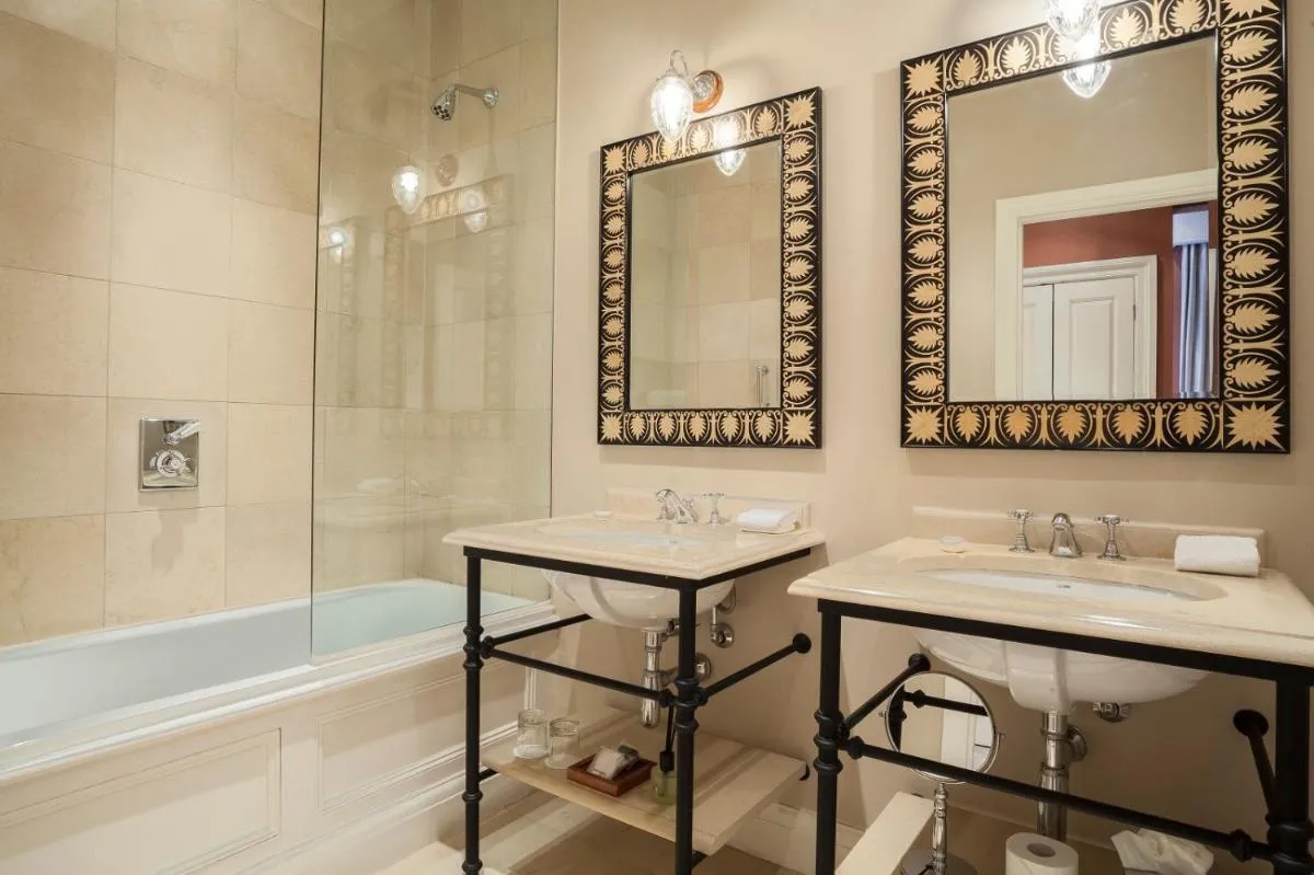 Image 1 of Roseate House London