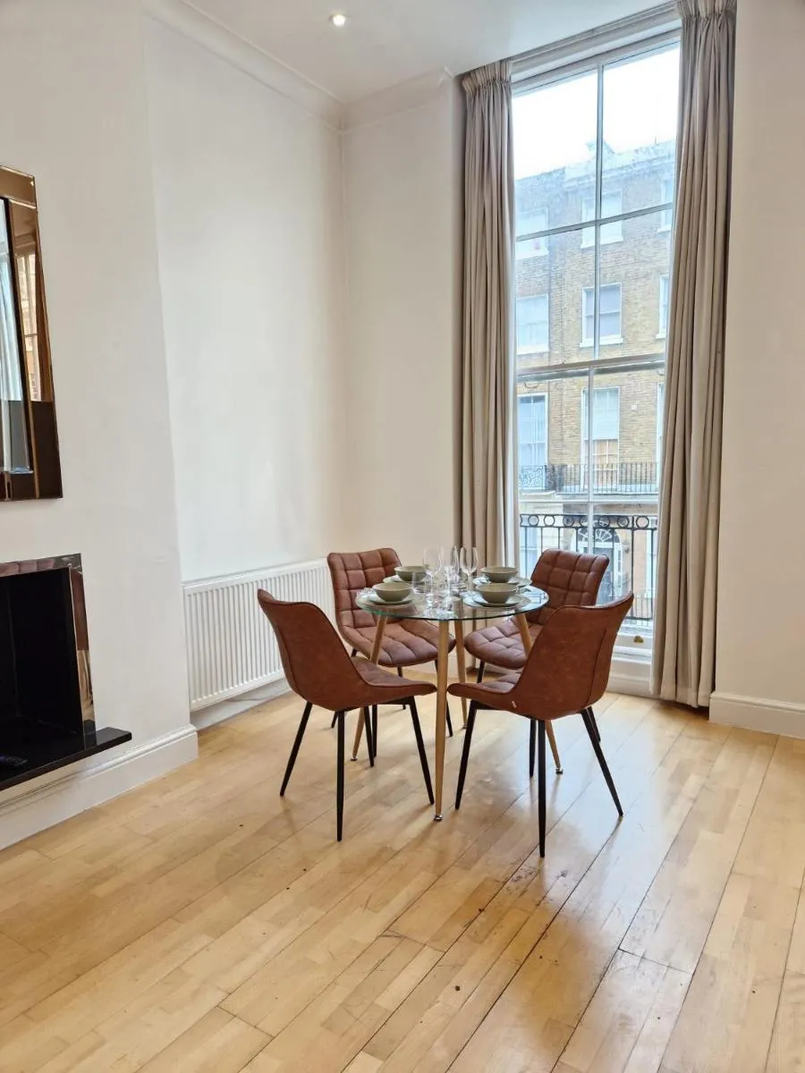 Image 4 of Selfridges Deluxe Apartments