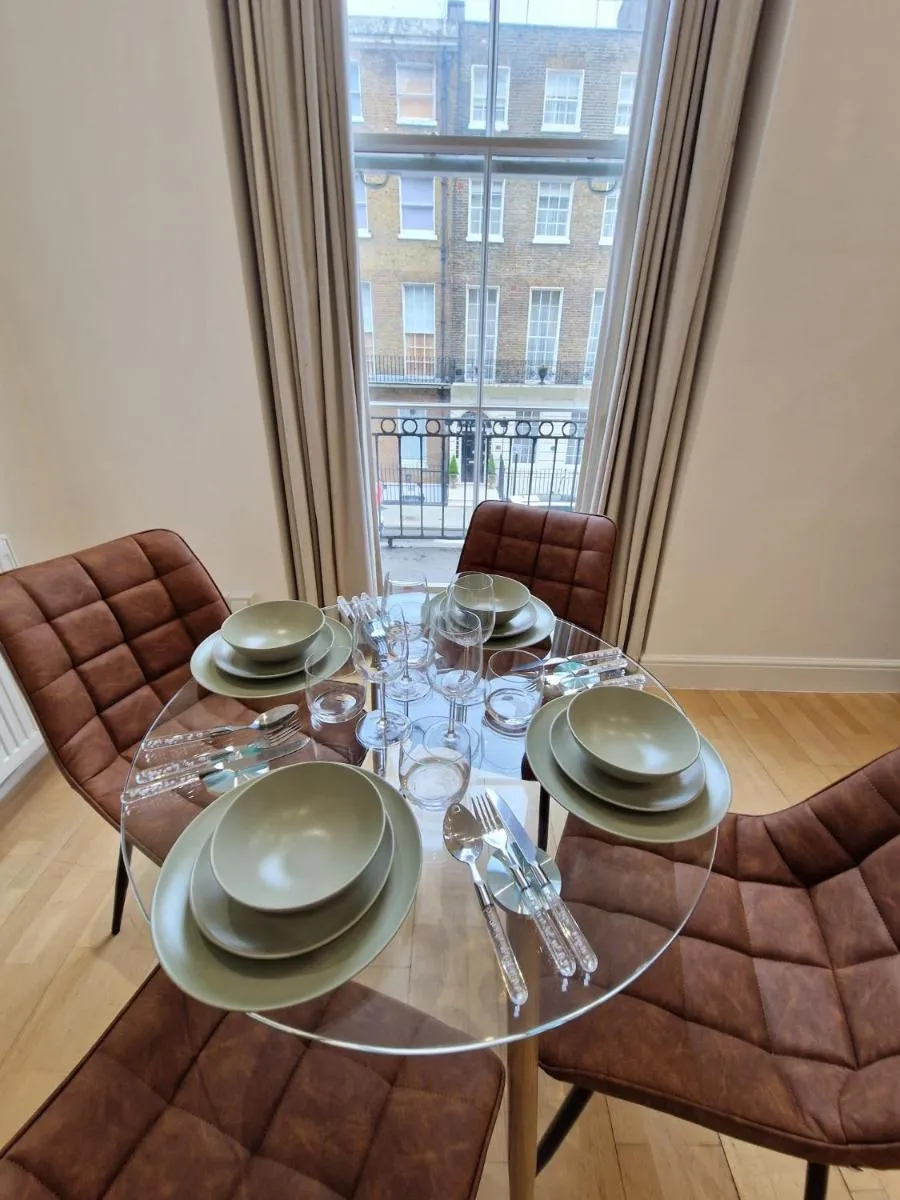 Image 6 of Selfridges Deluxe Apartments