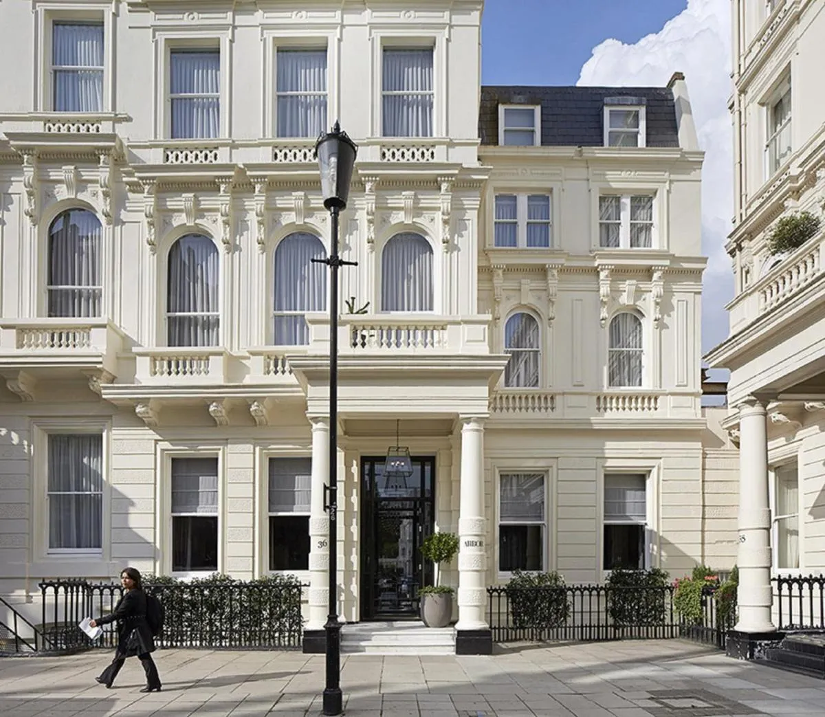 Image 4 of Signature Townhouse London Hyde Park