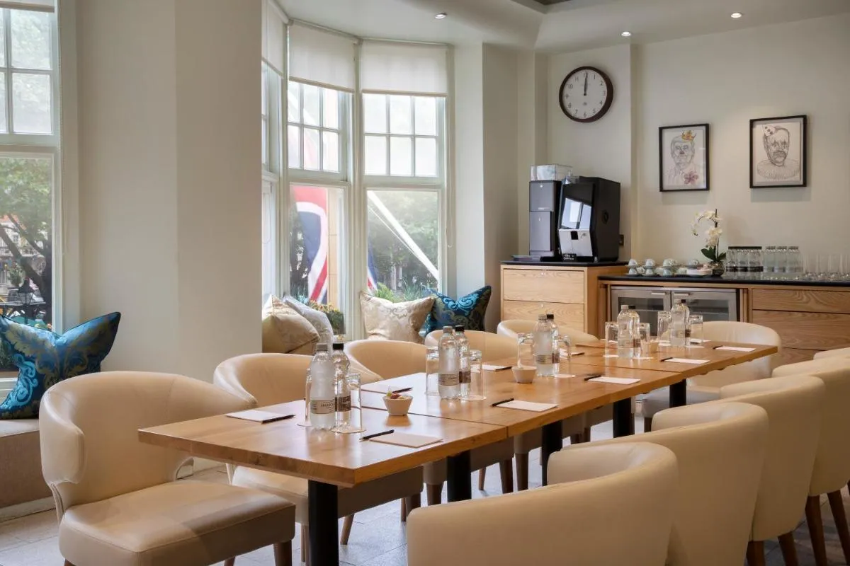 Image 2 of Sloane Square Hotel