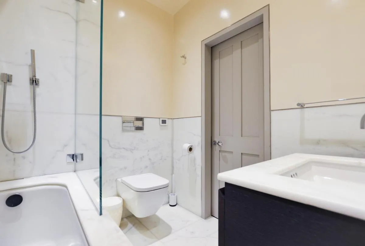 Image 3 of Soho Luxury 1 Bedroom Apartment by Concept Apartments