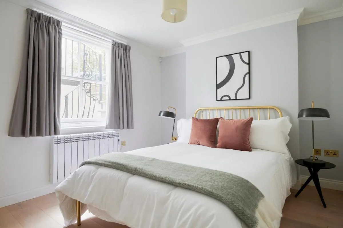 Image 6 of Sonder Kensington Town House