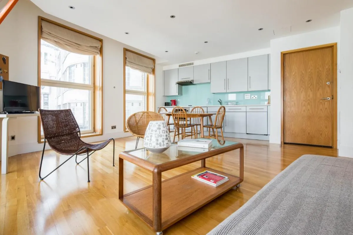 Image 3 of Soulful Central London Apartment