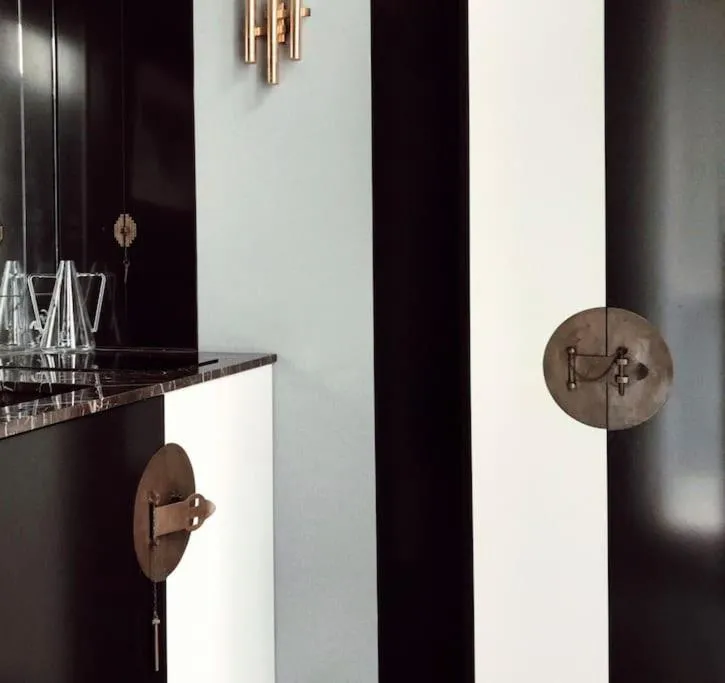 Image 2 of South Ken designer pad