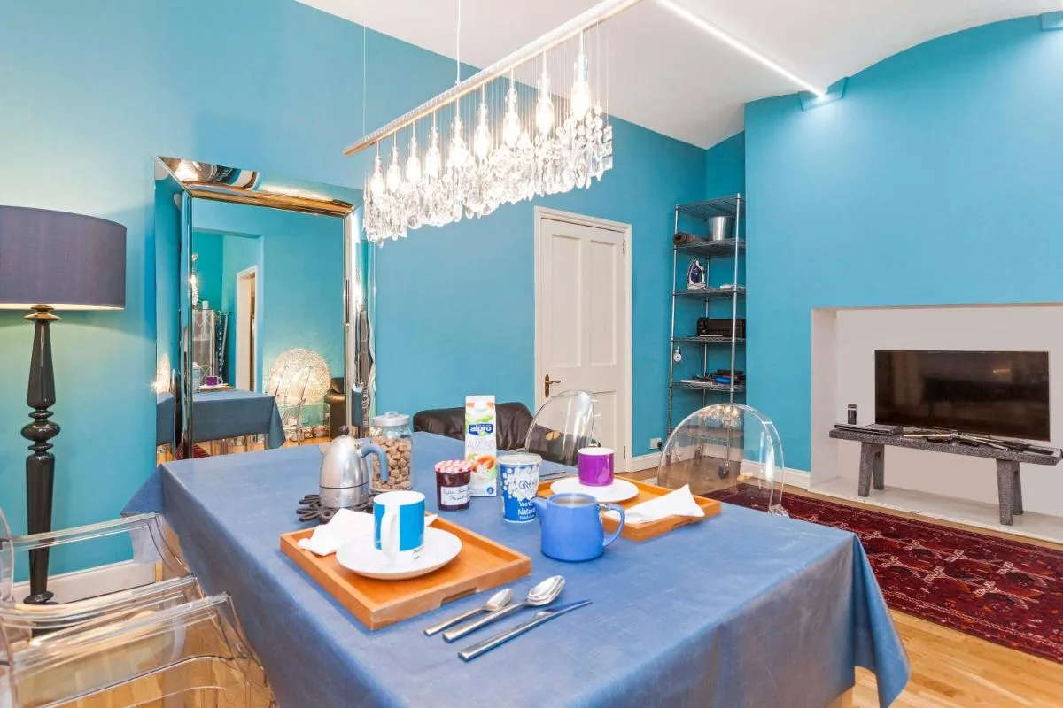 Image 4 of South Kensington Apartment x4
