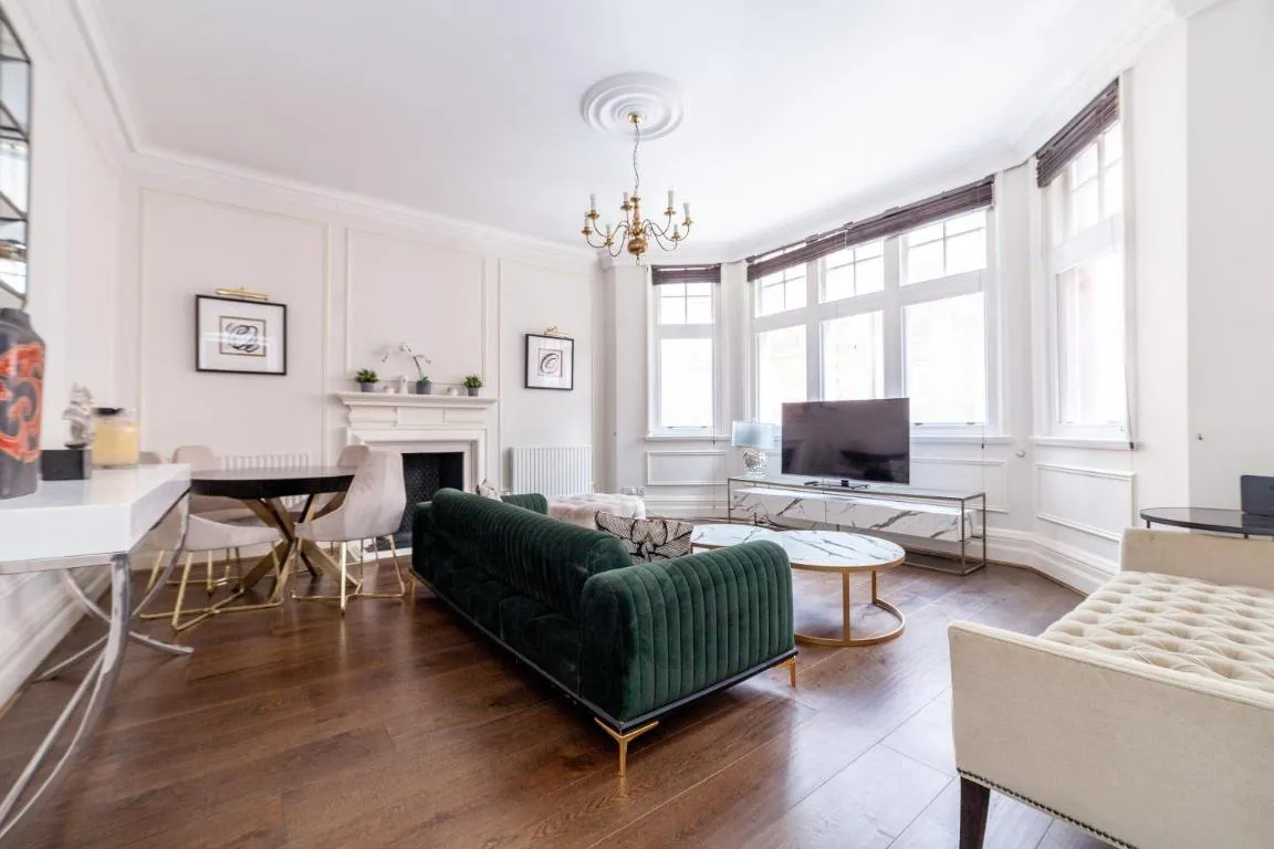 Image of Spacious 1 BDR apt – 2min to Bond Str Station