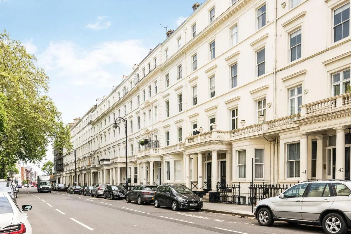 Image 5 of Spacious 1 bedroom / Gloucester Road / Harrods