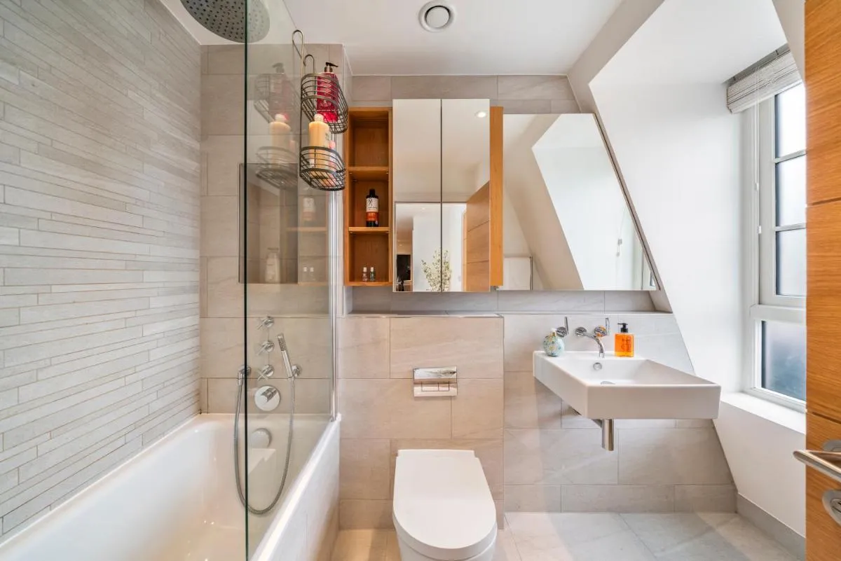 Image 6 of Spectacular 2-Bedroom Penthouse in Marble Arch 75