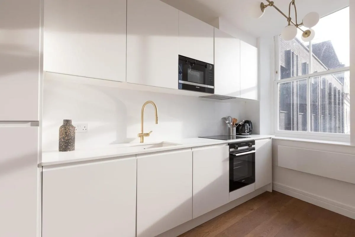 Image 3 of Splendid 2 Bedroom Duplex Holborn london