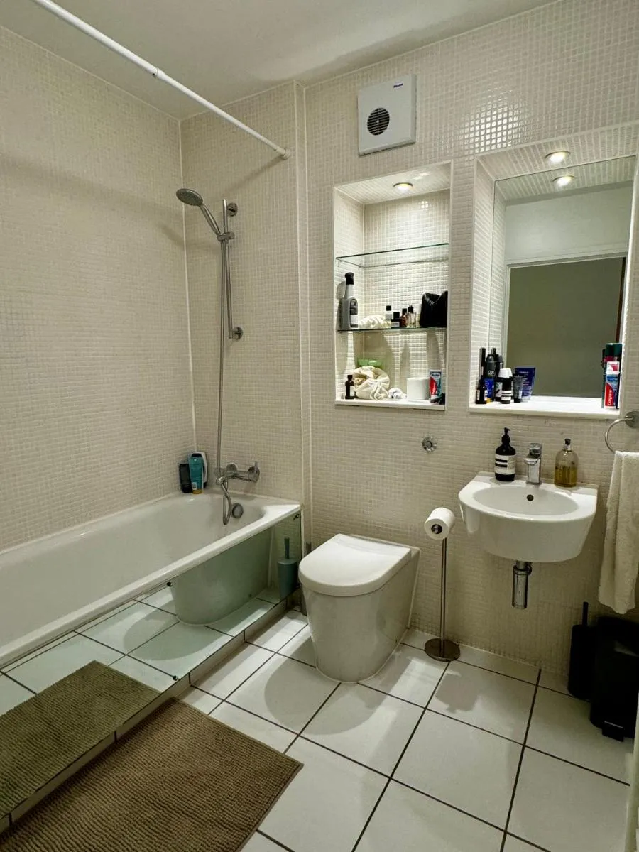 Image 3 of StayInn Borough
