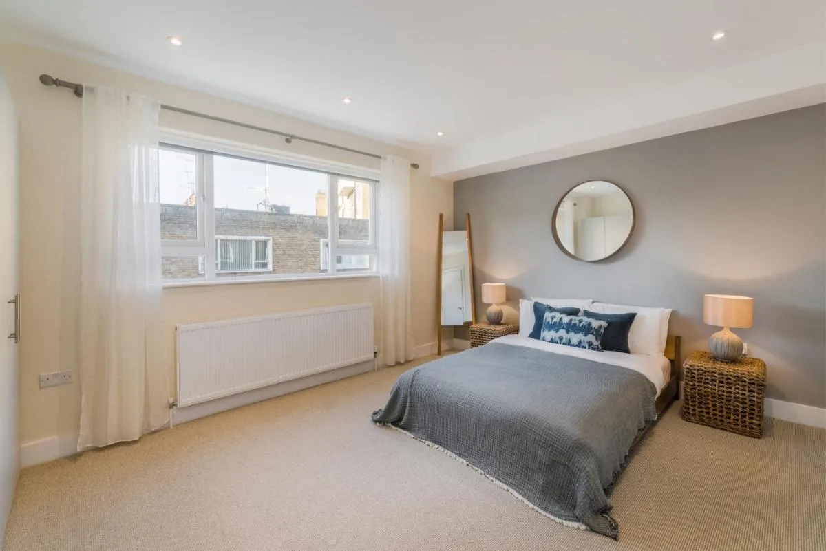 Image 6 of StayLux Kensington