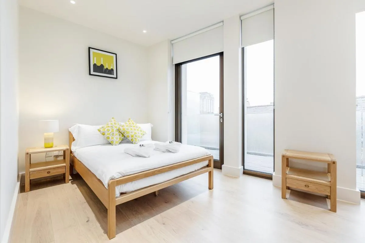 Image 5 of StayLux Waterloo