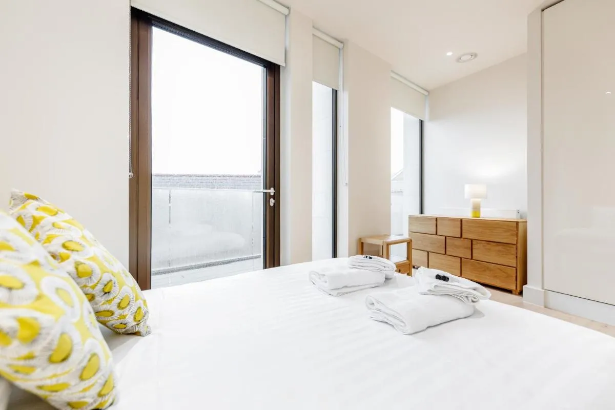 Image 6 of StayLux Waterloo