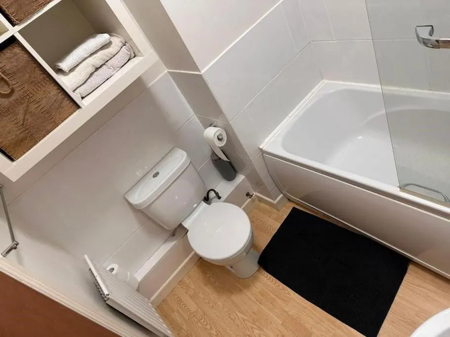 Image 5 of Studio Flat In Central London
