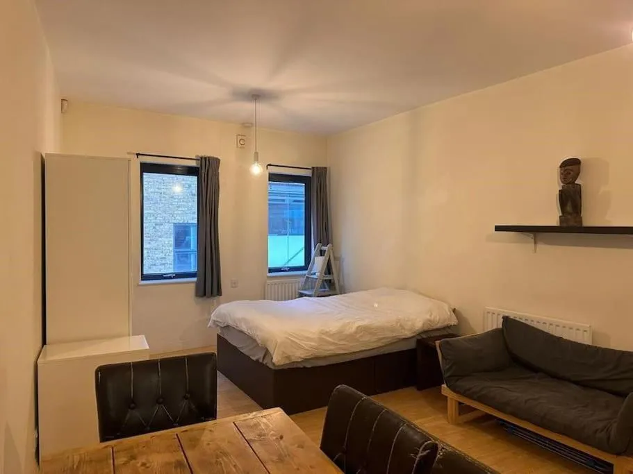Image 1 of Studio Flat In Central London